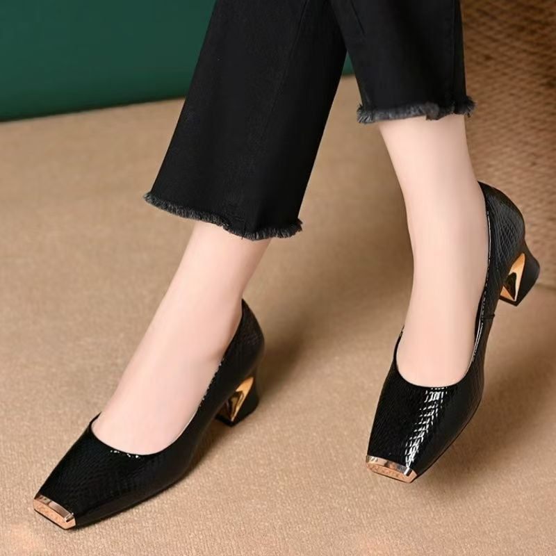 👠 Escarpins à talons carrés en imitation peau de serpent pour femmes – Bout carré, détail métallique et confort optimal toute la journée ✨