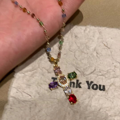 💎 50 % DE RÉDUCTION !! ✝️ Collier coloré avec pendentif en forme de croix en strass – Éclat éclatant, longueur réglable et message plein de sens ✨