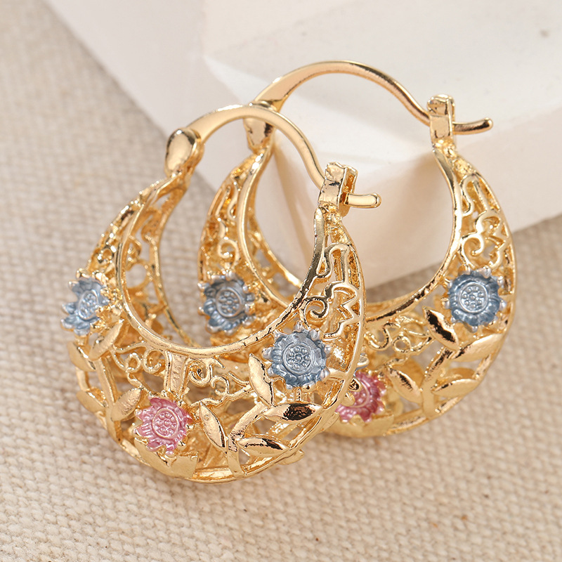 🌙 Boucles d'Oreilles Croissant – Plaqué Or, Émaillées et Filigrane — Promo limitée à 50% ✨
